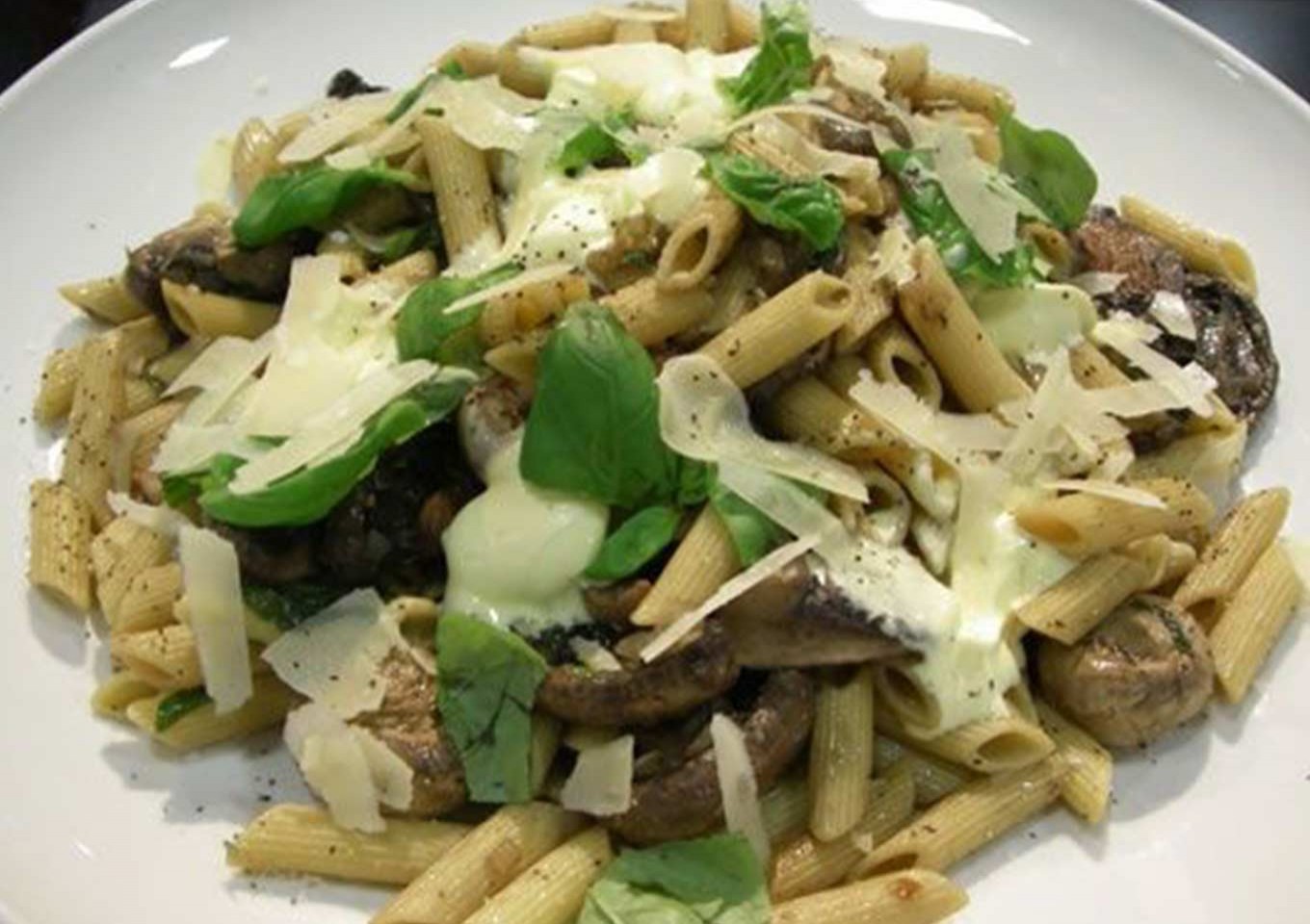 Button & Portabello Mushrooms with Penne Pasta & Cream Fraiche