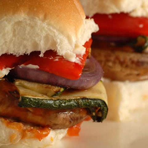 Chargrilled mushroom & vegetable slider